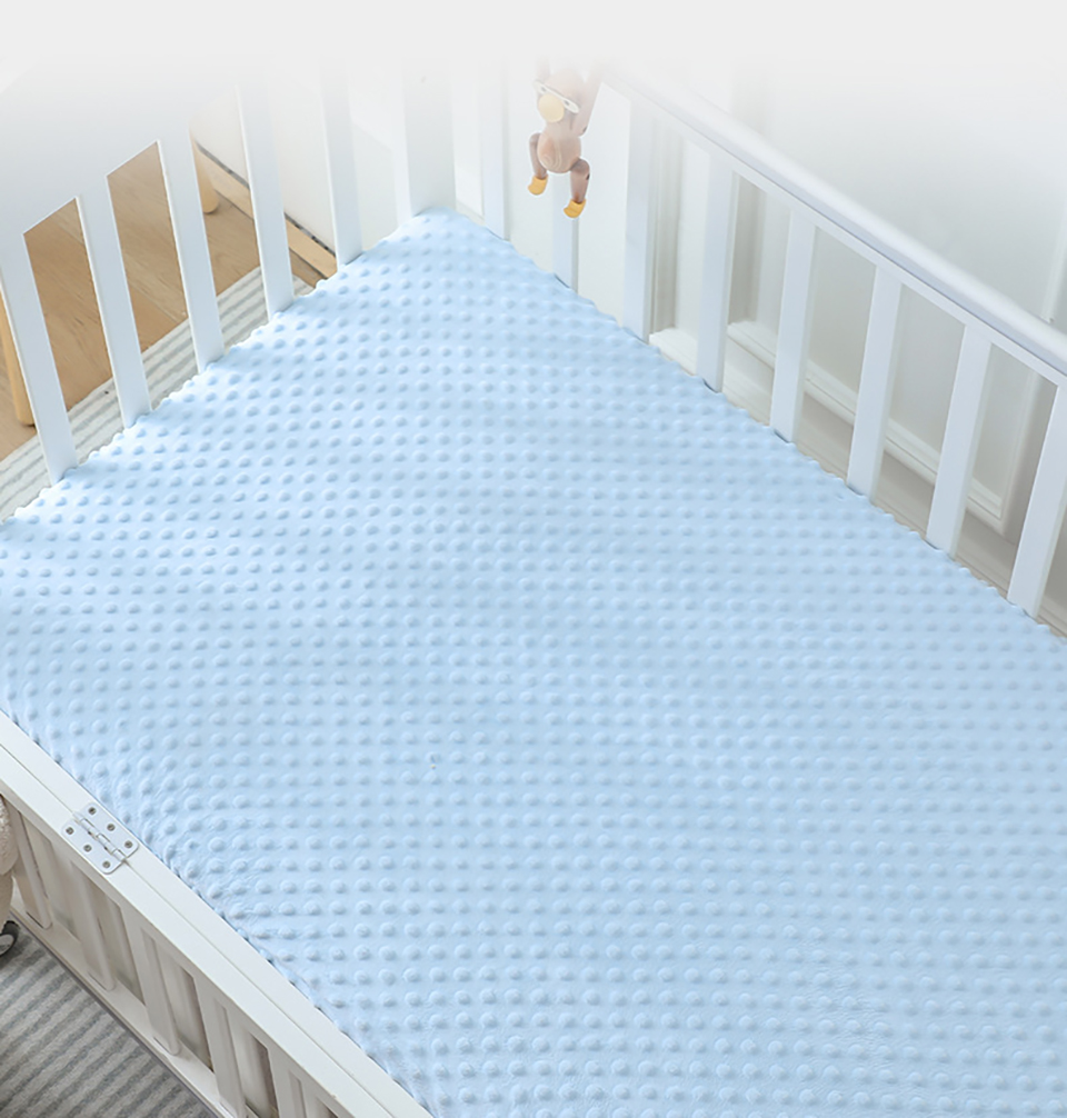 Crib Sheets 3D Dot Velvet Bed  - Convertible Crib Set recension och pris